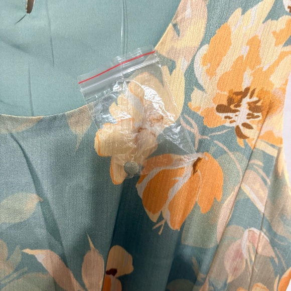 Coldwater Creek brand NWOT sleeveless floral lined dress. - Picture 5 of 10